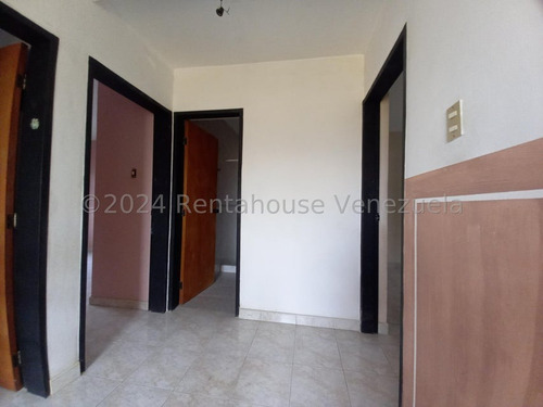 Townhouse En Venta Ubicado En Piedra Pintada Valencia Carabobo Cod 24-25369 Eloisa Mejia