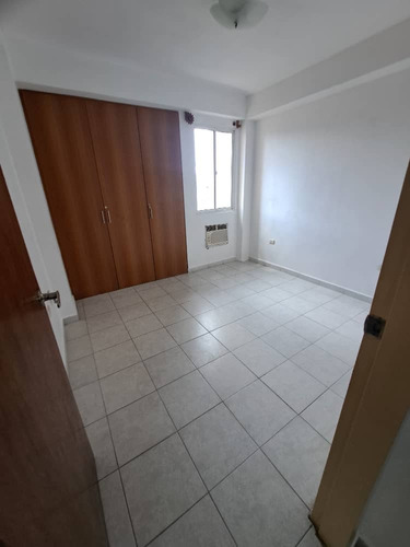 Apartamento En Venta En Resd Gran Parque Ii Valles De Camoruco