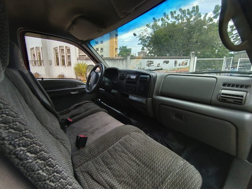 Imagen 8 de 10 de Ford F-350 Furgon