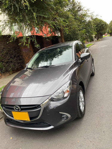 Mazda 2 Sedan 1.5 Touring Sedan