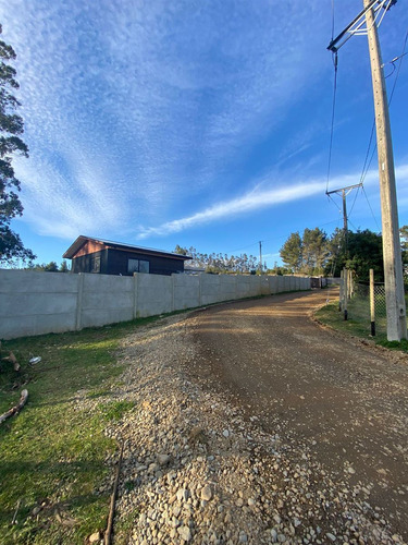 Casa En Venta De 2 Dorm. En Valdivia