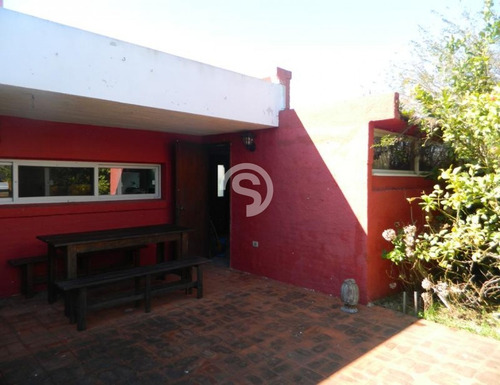 Casa En Alquiler- Ref: 23