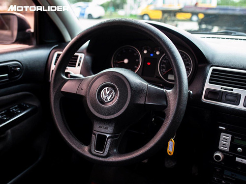 Imagen 15 de 25 de Volkswagen Bora 2.0 Trendline Ex. Full | Permuta / Financia