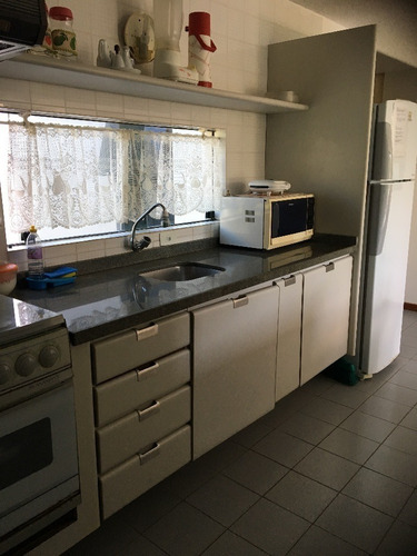Apartamento Para Alugar Na Avenida Tom Traugott Wildi, Praia Brava, Florianópolis - Sc - Liv-8823