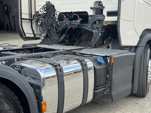 Scania R450 Teto Alto 2023 Pneus Novos 6x2 R 450