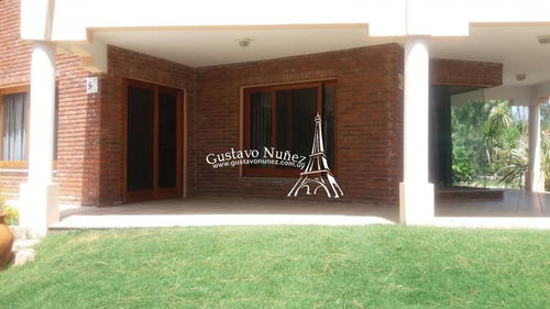 Casa En Proa Al Mar, 4 Dormitorios *- Ref: 2681