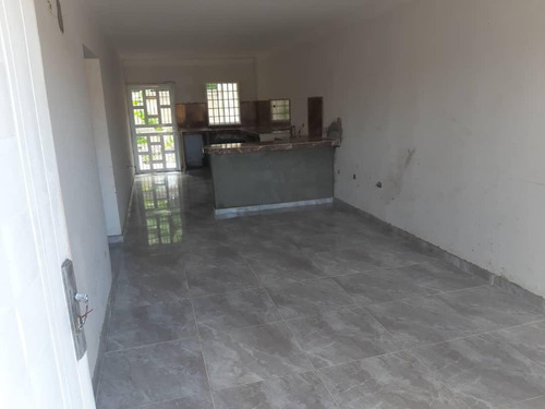 Imagen 3 de 14 de Casa Urb. Privada Arrecife Av. Cancamure Arboleda Country