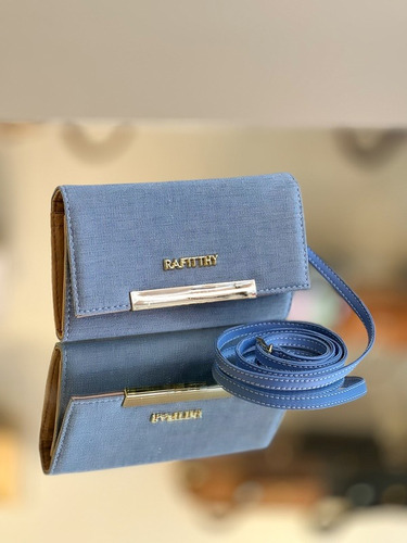 Billetera Rafitthy Mujer Eco Cuero C/tarjetero Y Correa Color Azul Claro Diseño De La Tela Lisa