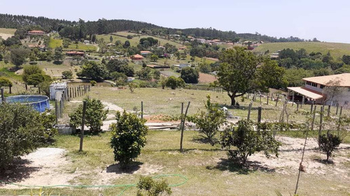 Imagem 19 de 26 de Excelente Chácara Em Guararema Com Casa Térrea Com 03 Dormitórios , Sendo 01 Suíte - Piscina - Churrasqueira - Pomar - Quarto De Hóspede - Vista Panorâmica - Sp - Ch0004_asi