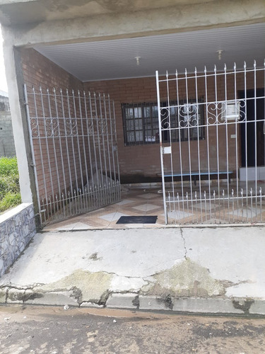 Imagem 5 de 11 de Casa 2 Dormitórios Em Mongaguá