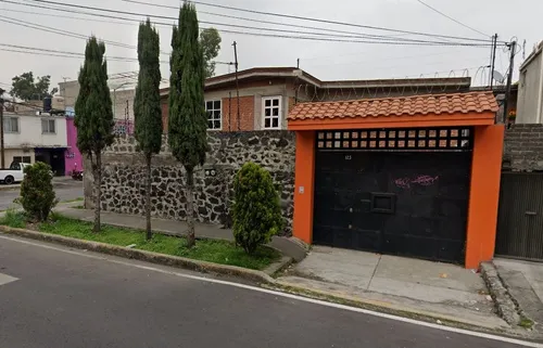 Casa En Esquina Con Excelente Ubicación En Pedregal De San Nicolás 1ra Secc, Tlalpan. Arf