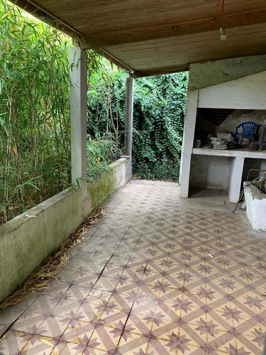 Casa En Venta - 2 Dormitorios 1 Baño 1 Cochera - 130mts2 - Mechita