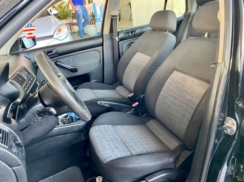 Imagem 11 de 15 de Volkswagen Golf 1.6 Plus