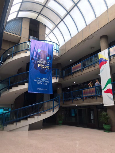 Centro Comercial En Venta Viñedo Plaza Frente Al Multicentro El Viñedo Av Bolivar