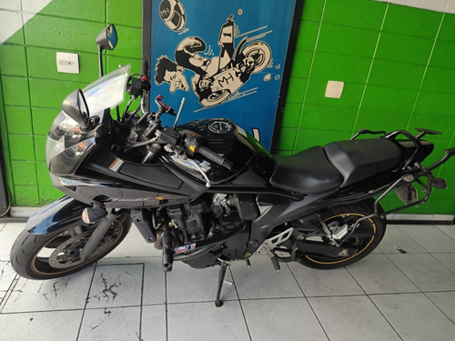 Imagem 2 de 6 de Suzuki Bandit 650s - 2013/2014