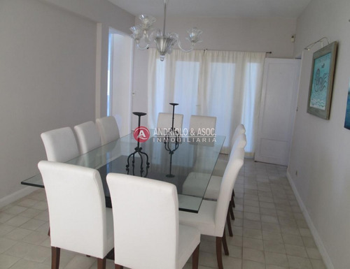 Hermosa Casa A La Venta ,amplia,comoda,cerca De Todo.- Ref: 6742
