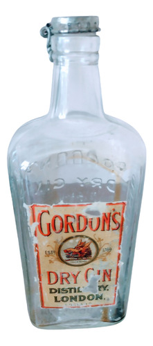 Antigua Botella Gordon's Dry Gin England.