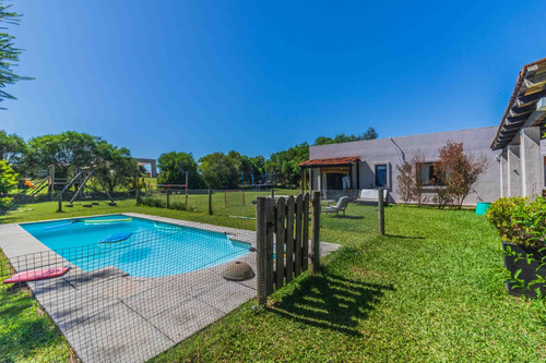 Venta Casa 4 Dormitorios Barrio Privado Colinas De Carrasco