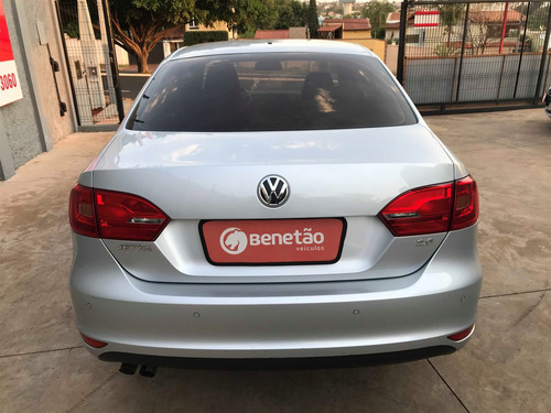 Volkswagen Jetta 2.0 Comfortline Flex 4p Manual