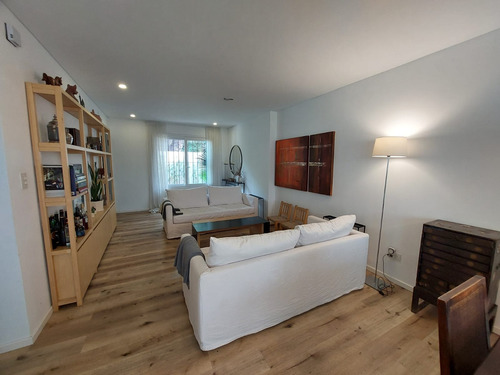 Casa Renovada En San Isidro