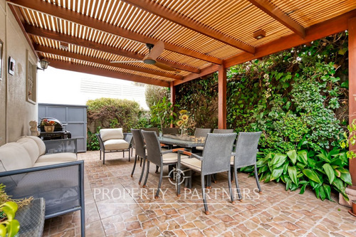 Casa En Venta En Ñuñoa! Impecable, Lista Para Vivi...