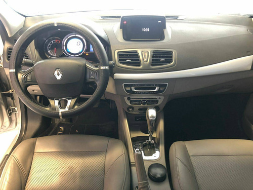 Imagem 10 de 13 de Renault Fluence 2.0 Privilége 16v Flex 4p Automático