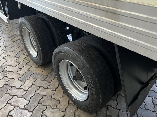 Caminhão 3/4 6x2 9.170 Truck Trucado Refrigerado Ñ 1316 1017