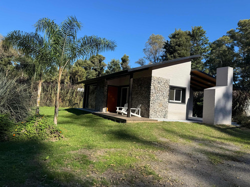 Se Vende Hermosa Casa A Una Cuadra De La Playa El Ensueño