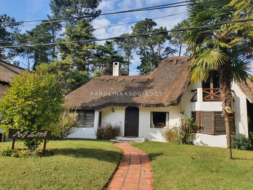 Casa En Venta Pinares, Punta Del Este.