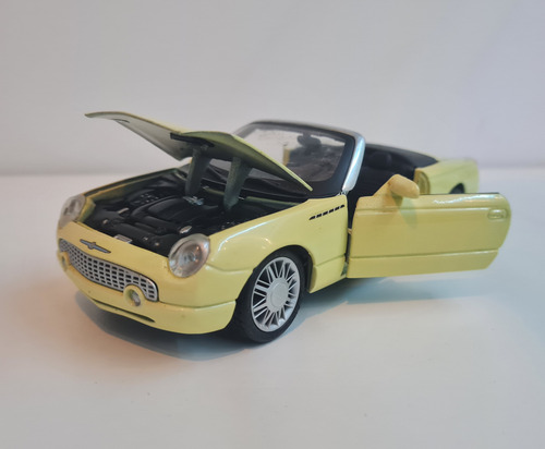 1:24 Ford Thunderbird Kit Metal Testors Maisto Amarelo (Usado)
