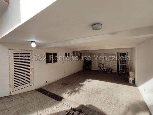 Imagen 24 de 26 de Townhouse En Venta En Urb. El Bosque 22-29211 Zp