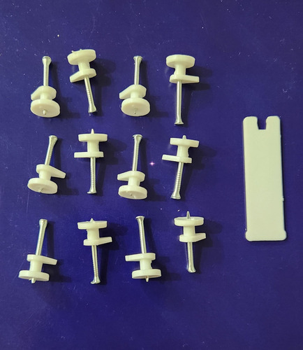 Clavos Acero Con Soporte Plástico Clava Fácil Cuadros X 12 Diámetro Nominal 1 Mm Largo 2 Cm