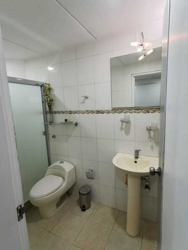 Imagen 11 de 13 de María Meléndez Vende Lujoso Apartamento El Parral Res Merlot