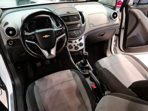 Imagen 14 de 17 de Chevrolet Tracker 2016 1.8 Ltz Fwd Mt 140cv Cassano