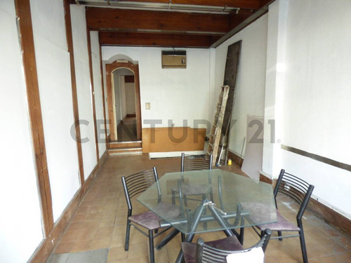 Local Comercial En Palermo - 75m