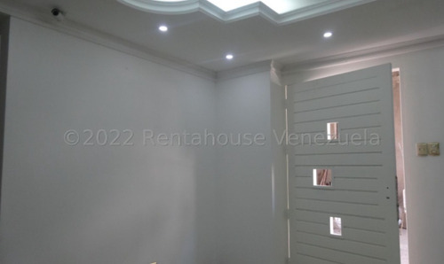 Imagen 2 de 22 de Lizmar Cottua 04122503801 Terrazas Del Club Hípico Mls #22-20983