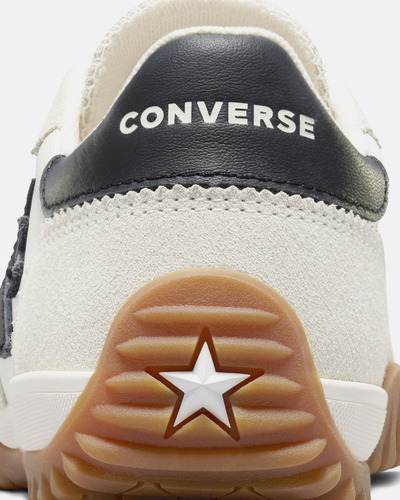 Converse Run Star Trainer Ox Egret/black/honey