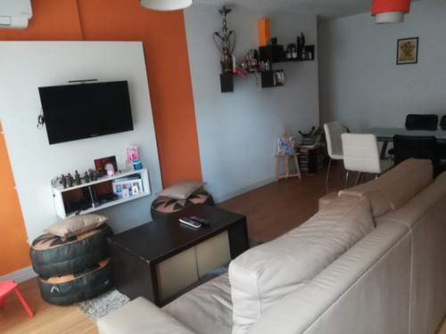 Imagen 1 de 11 de Dueño Vende Apto De 3 D Con Patio Y Cochera Propia