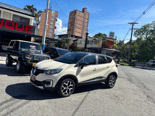 Renault Captur 2.0 Bose Automática