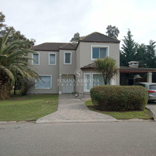 Casa En Venta En Altos Del Golf