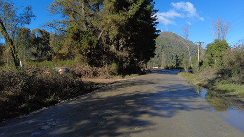 (cbr 01) Lotes En Lago Puelo Excelente Ubicación, Preciosas Vistas A Los Cerros Y Montañas, Cercano Al Rio Azul
