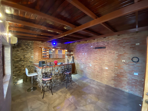 Casa Remodelada En Trigal Norte Urb. Piedra Pintada