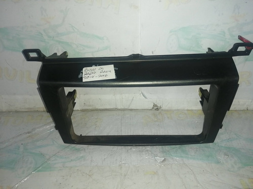 Bisel De Radio Toyota Rav4 2014/16