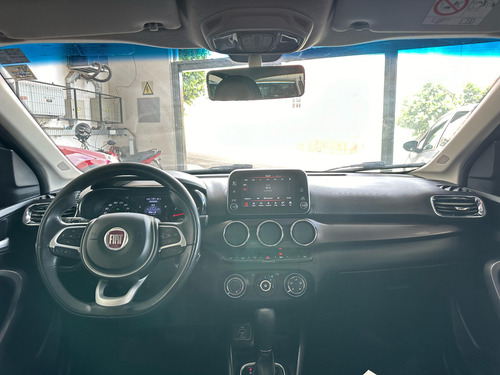 Fiat Cronos 1.8 Precision 16v Flex Aut. 4p
