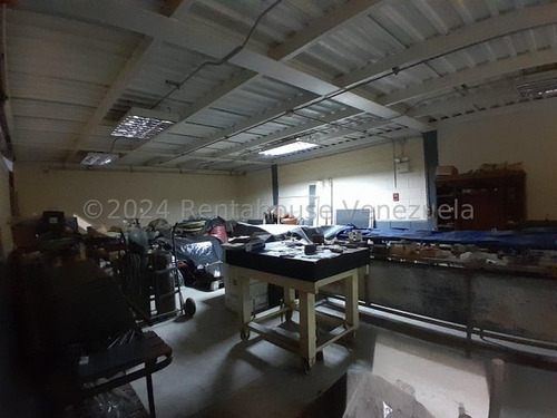Galpón Venta Cerca Av. Henry Ford Con Departamento, Con Apartamento Residencial Oficina, Mezzanina , Facil Acceso Para Gandolas Valencia Carabobo Leida Falcon Lf24-17900