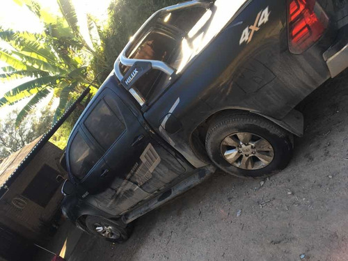Toyota Hilux 2.8 Cd Srv 177cv 4x4 2016