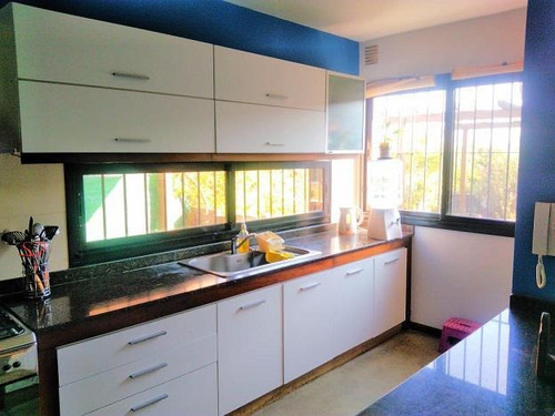 Imagen 10 de 29 de Casa De 3 Dormitorios En Venta Con Pileta Y Galería Hostal Del Sol