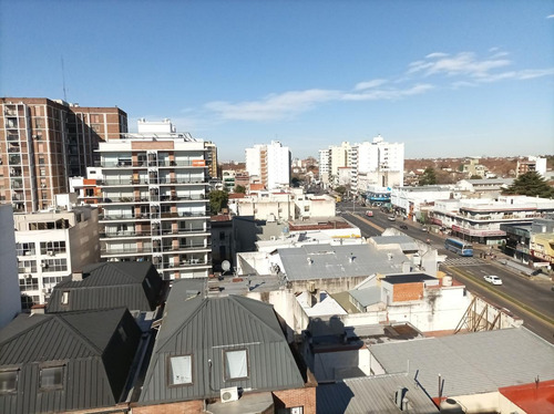 Imagen 24 de 29 de Súper Luminoso Departamento En Venta Refaccionado En Martinez