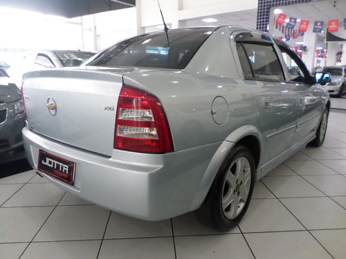 Chevrolet Astra Sedan 2.0 Advantage Flex Power 4p 121 Hp