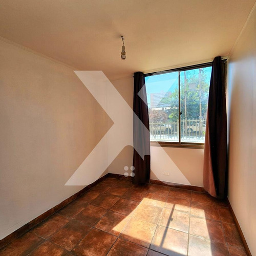 Venta Amplio Departamento, Piso 1, San Miguel